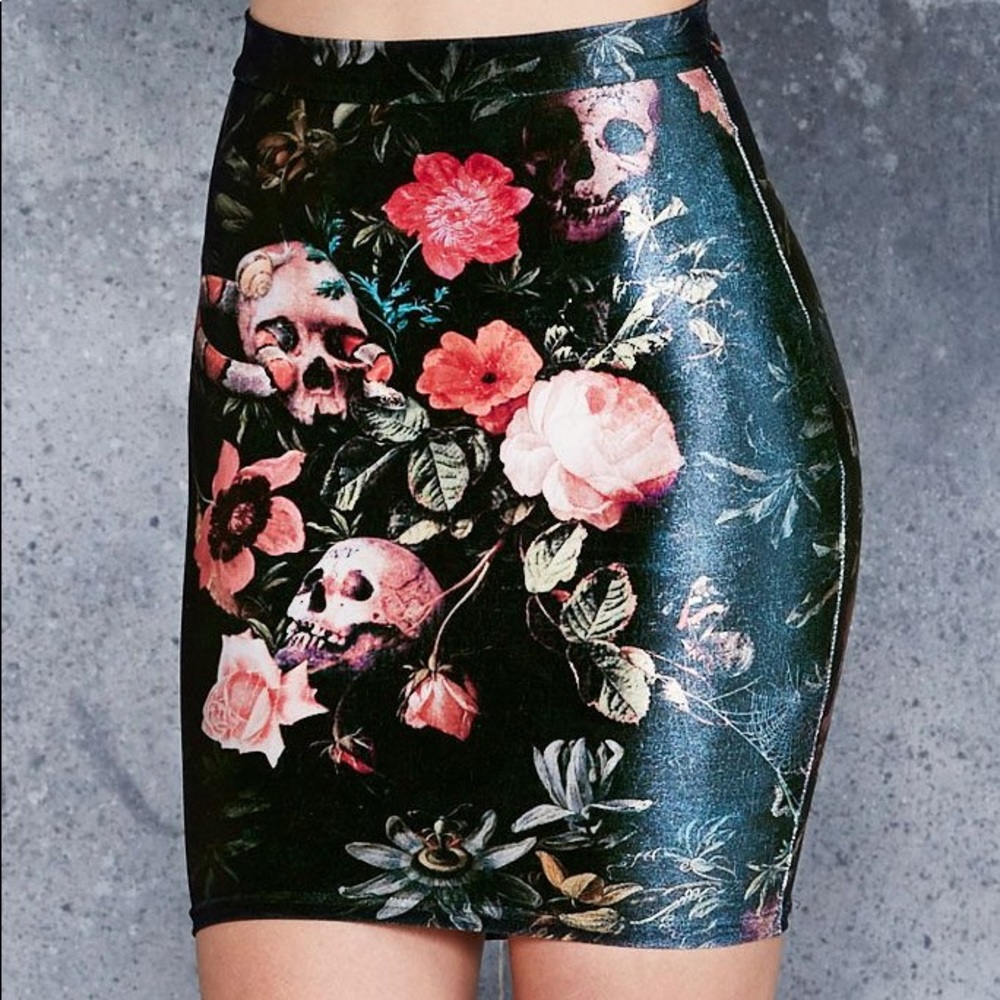 NWT Blackmilk Garden of the Dead Velvet Mini Skirt